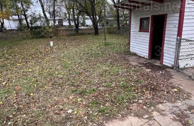 $1050 - 3 bedroom / 1 bathroom - Beautiful Single Family Home *COMING SOON* - 6213 Northwest Parkview Street, Park City, KS 67219