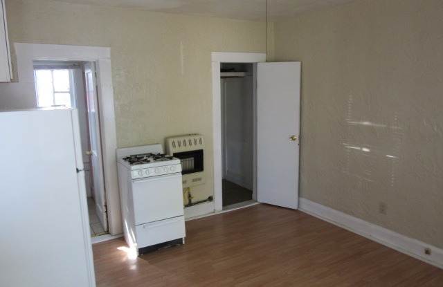 617 EN 18TH STREET, UNIT B Gallery 3