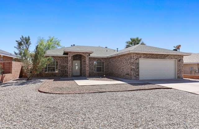 Conveniently Located 4 Bedroom 2 Bath Home photos photos