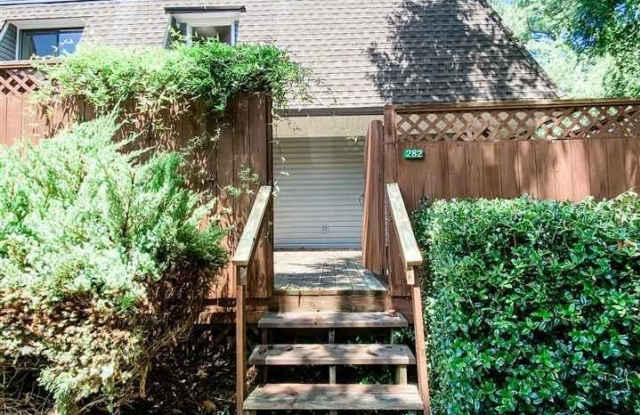 282 Summerwalk Circle - 282 Summerwalk Circle, Chapel Hill, NC 27517