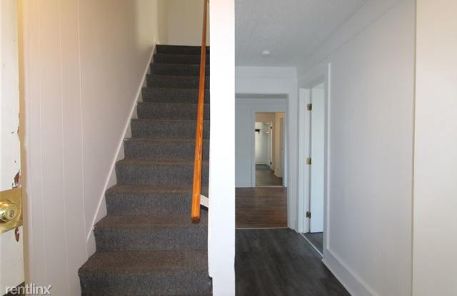 809 S. Division Gallery 3