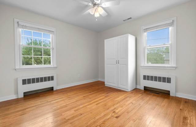 Charming 3BR House in Milford Gallery 1