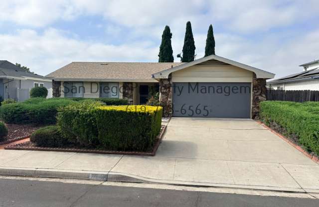Charming 3‑Bed with New LVP Flooring & Scenic Backyard Views photos photos