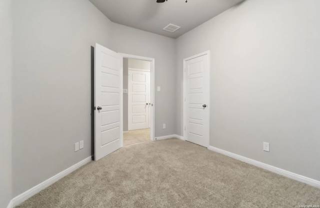 Room for Rent in 3 Bedroom Home at Runner Ridge photos photos