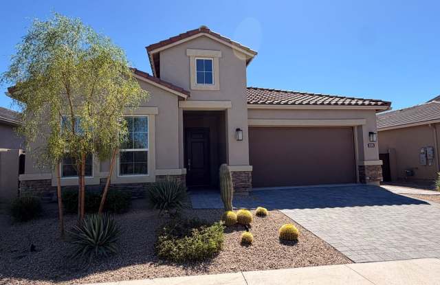 2024 Custom Built Home, 4 Bed/2 bath w/backyard Oasis! Gallery 1