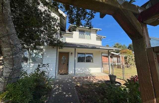 17305 Blueberry Drive Gallery 1