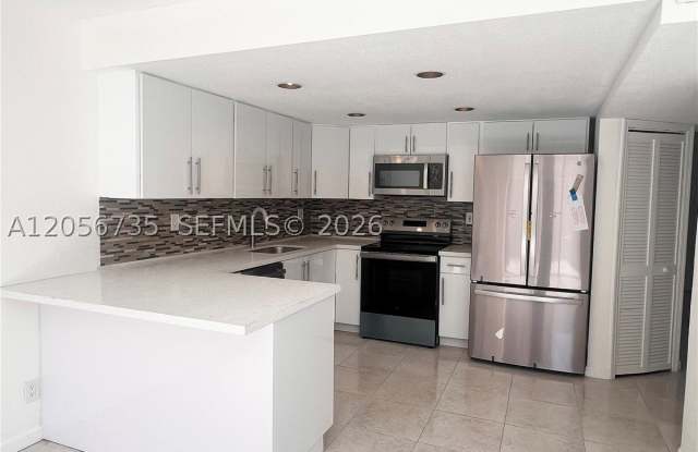 3770 SW 59th Ter photos photos