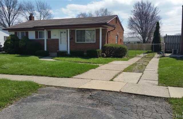 2332 WINSTON Drive Gallery 2
