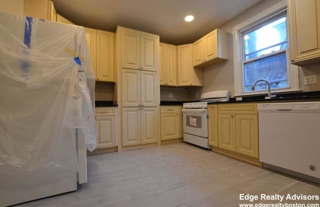 9 Eleanor St. - 9 Eleanor Street, Boston, MA 02134