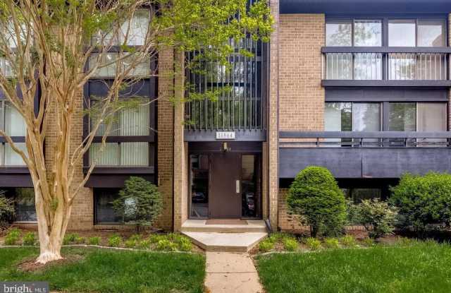 11564 ROLLING GREEN Court Gallery 4