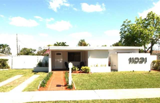 11031 SW 43rd St photos photos