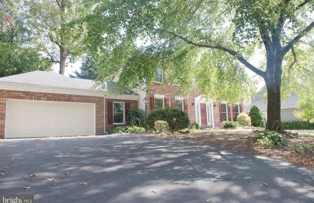 1435 CELLAR CREEK WAY Gallery 3