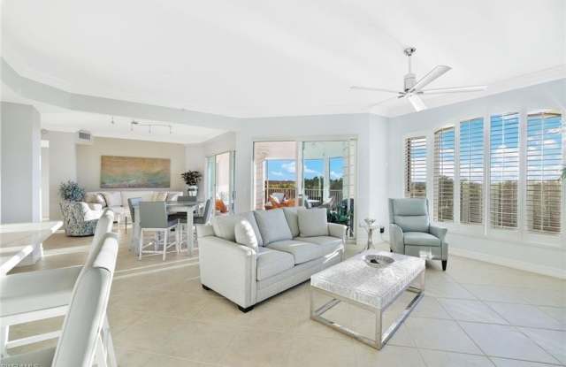 4811 Island Pond Ct unit: 302 photos photos