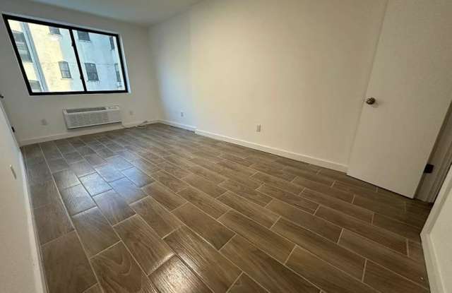 680 Courtlandt Avenue Gallery 3