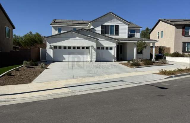 Spacious 5-Bedroom Home with Huge Loft & 3-Car Garage! photos photos Spacious 5-Bedroom Home with Huge Loft & 3-Car Garage! photos photos