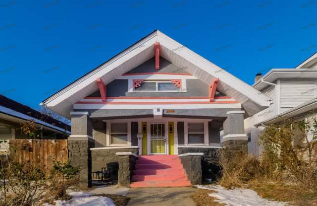 3936 College Avenue - 3936 College Avenue, Kansas City, MO 64130