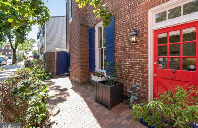 1244 34TH ST NW Gallery 2