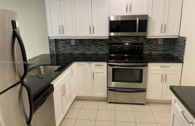 721 N Pine Island Rd photos photos