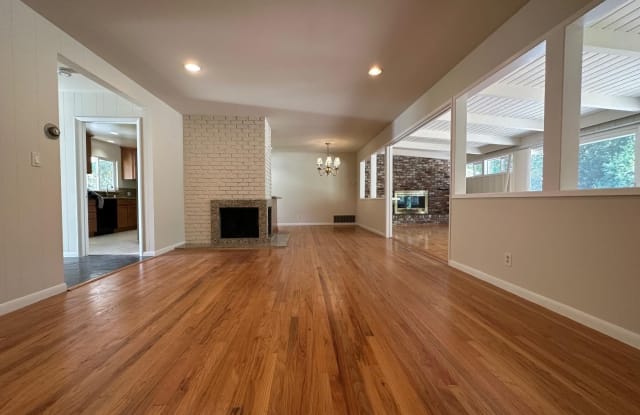 425 Dracena LN - 425 Dracena Lane, Los Altos, CA 94022