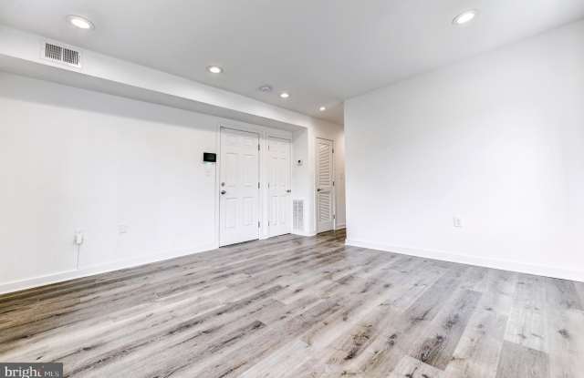 3201 BUENA VISTA TERRACE SE Gallery 3