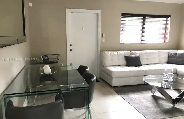 11331 SW 49th St - 11331 Southwest 49th Street, Westwood Lakes, FL 33165