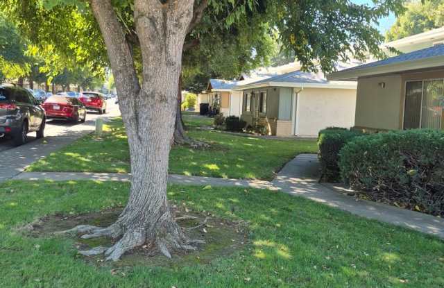 Remodeled 2 Bedroom Condo with Garage Gallery 3
