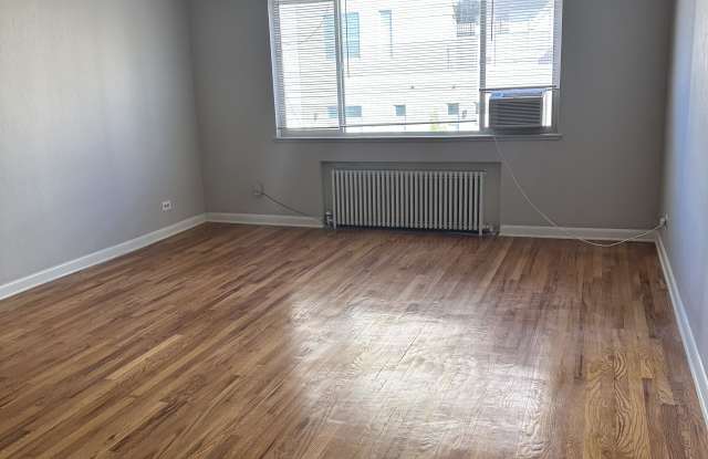2376 E Iliff Ave photos photos