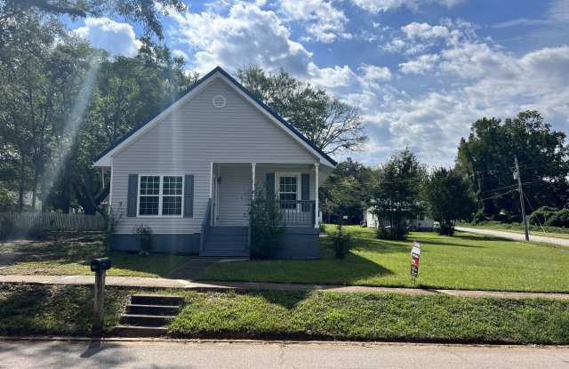 601 Askew Avenue - 601 Askew Avenue, Hogansville, GA 30230