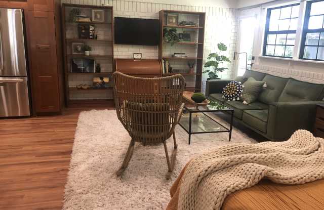710 Oakhill Road - 710 Oak Hill Rd, Texarkana, TX 75501