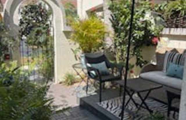 9646 Halyards Court unit: 11 photos photos