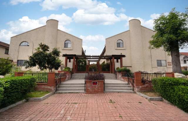 BEAUTIFUL 4 Bed 3 Bath unit photos photos