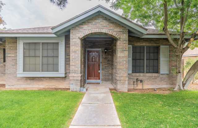 Charming 4-bedroom, 2-bathroom in Gilbert photos photos