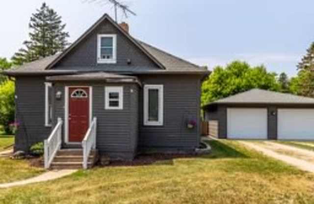 302 3rd St NW photos photos