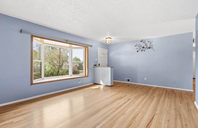 3705 West Eastman Avenue Gallery 3