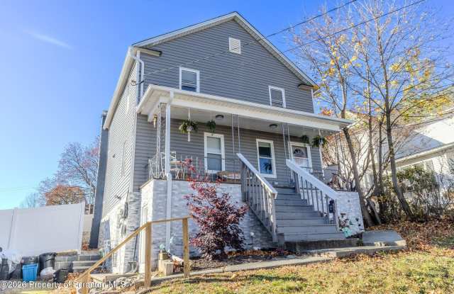 518 Meade Street Gallery 2