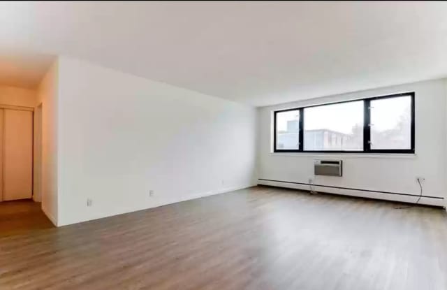 2500 Blaisdell Avenue Gallery 4