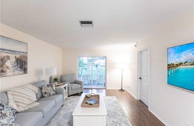 6775 Lake McGregor Circle Gallery 4