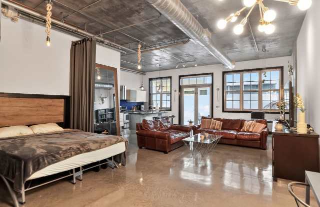 Modern 1BR Loft in Flagler Village Gallery 3