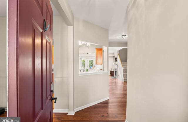 2080 DEER RUN Drive Gallery 4