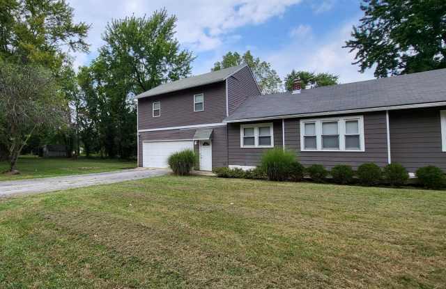 3854 1/2 S Sherman Drive Gallery 2