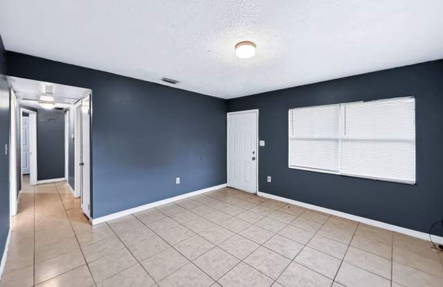 Freshly Updated 4-Bedroom Home for Rent in Tampa, FL Gallery 4