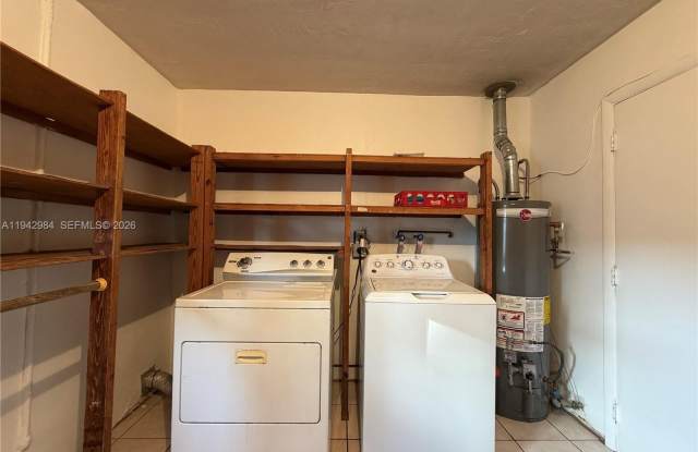 12111 SW 107th St photos photos