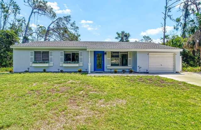 Bright & Spacious Fully Fenced In Yard, 3BR/2BA Port Charlotte Home Gallery 3