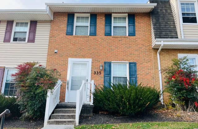 2 Bedroom, 1.5 Bath Townhouse photos photos
