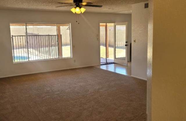 5115 N 71st Dr Gallery 3