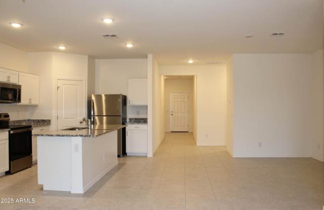 10354 N 156th Avenue Gallery 3
