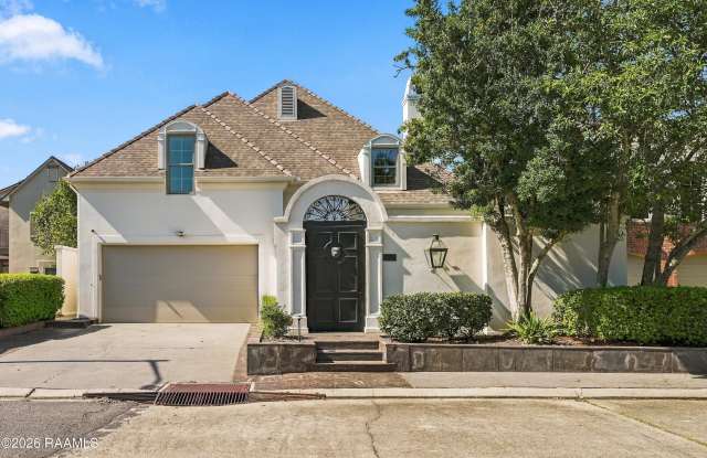 301 Oakleaf Drive Gallery 1
