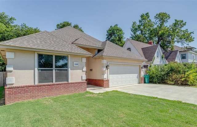 Spacious 3 Bedroom 2.5 Bath Home Near Oklahoma City University, the Plaza District  Uptown! photos photos