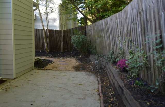 5138 Laurel Bridge Court Gallery 2