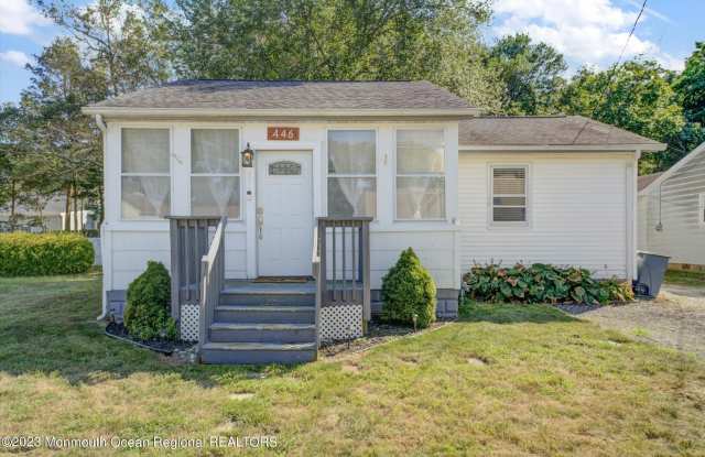 446 E Arverne Avenue - 446 East Arverne Avenue, Ocean Gate, NJ 08740